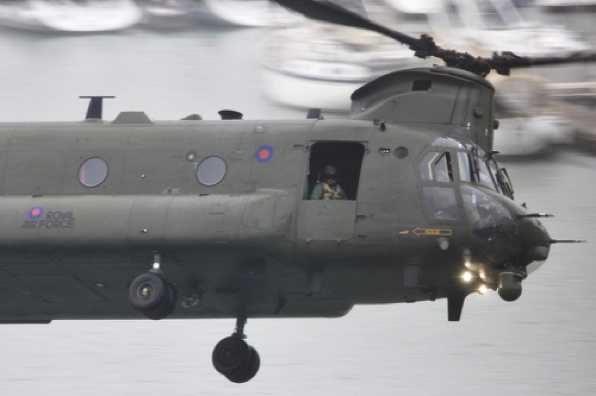 10 June 2020 - 16-32-16 
Not the best weather for rubber-necking. But quite possibly the best position.
--------------------------
From RAF Odiham - Chinook ZH775 in the mist